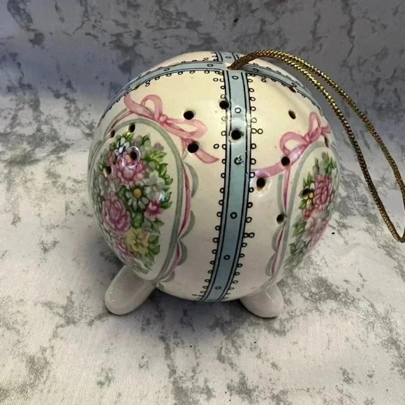 Vintage Porcelain Pomander Pink Blue Floral Bow Lave Trim Hanging Round Footed - Picture 5 of 5